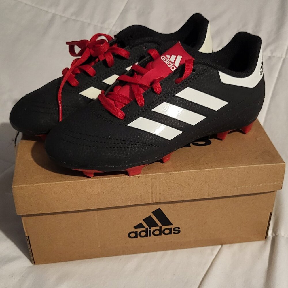 Boys Adidas size 1 soccer cleats